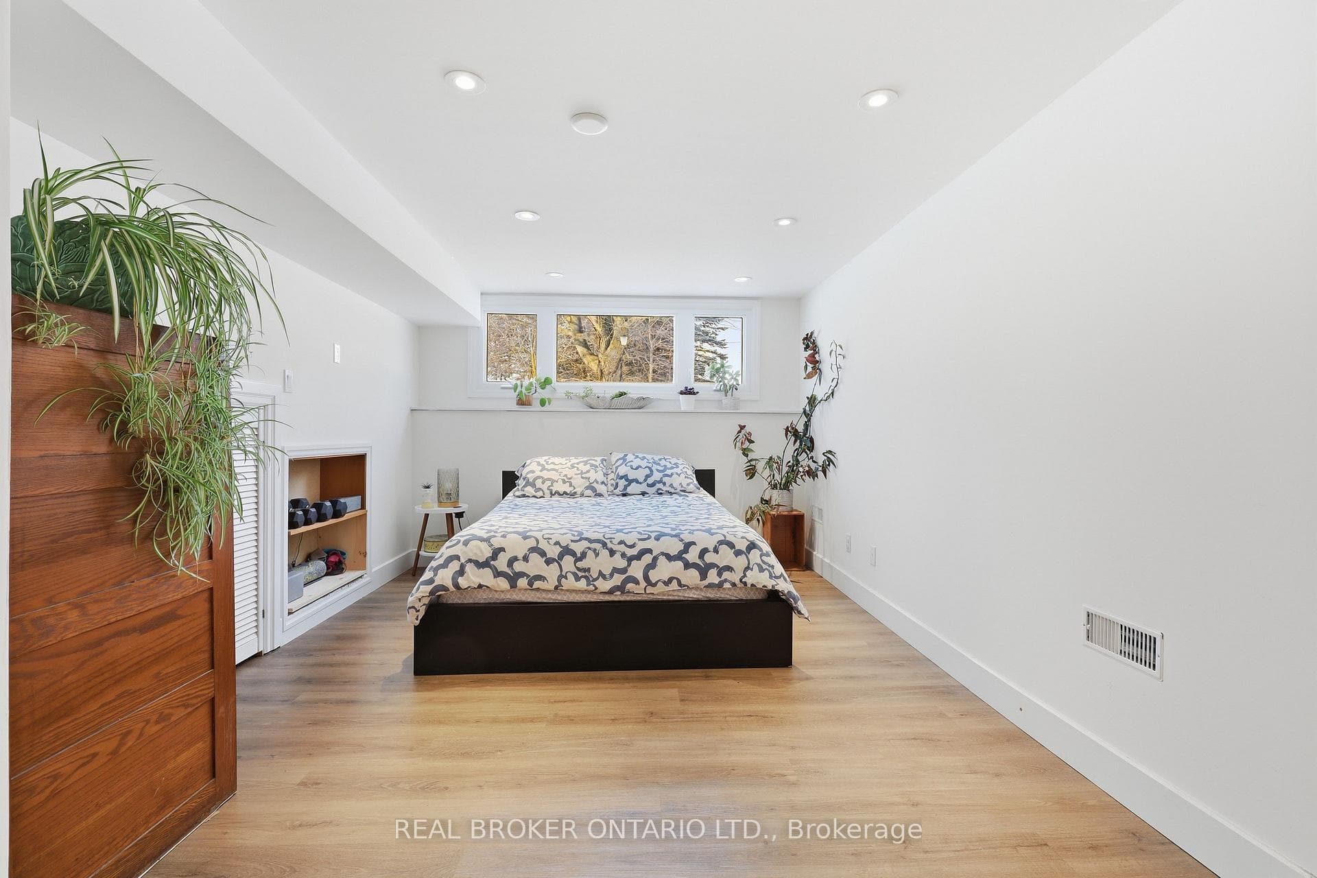 9 Pine Park Boulevard photo 34