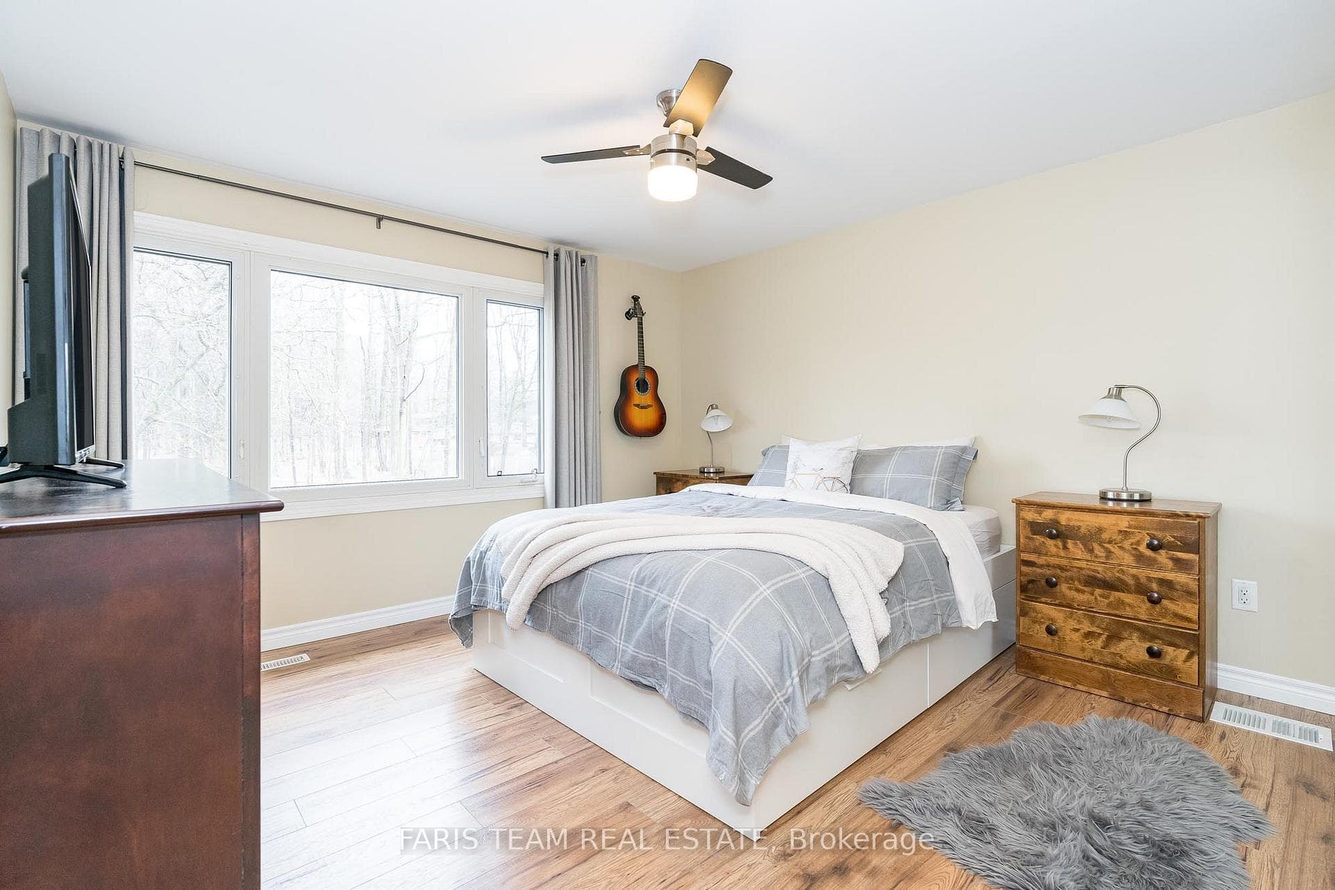 128 Springdale Drive photo 11