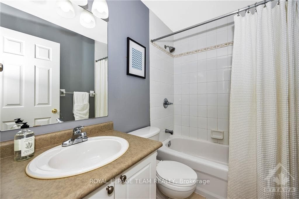 221 STATION Boulevard Unit 5 photo 13
