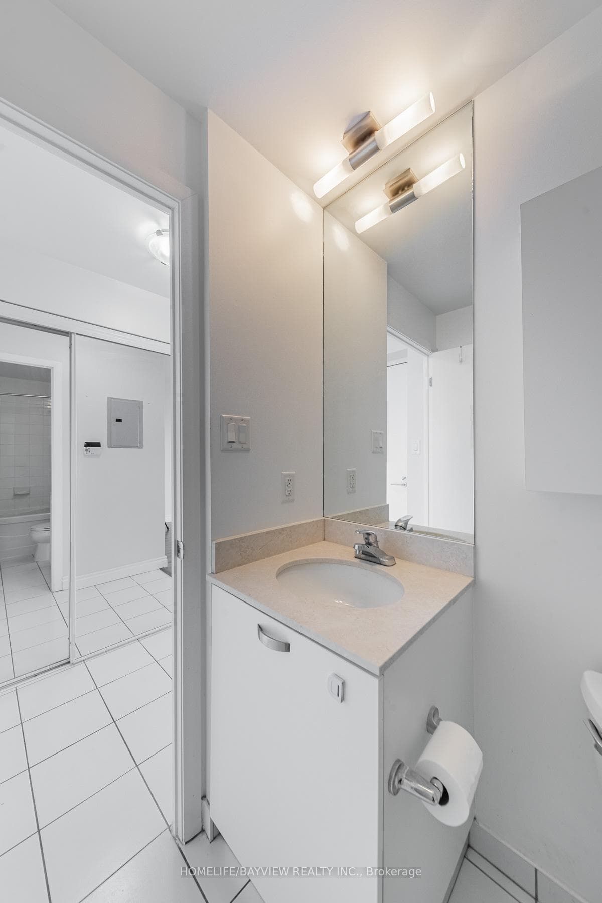 38 Grenville Street Unit 2405 photo 19