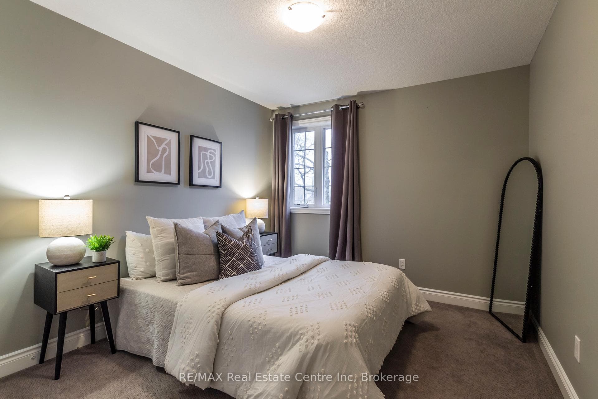 25 Jeffrey Drive photo 33