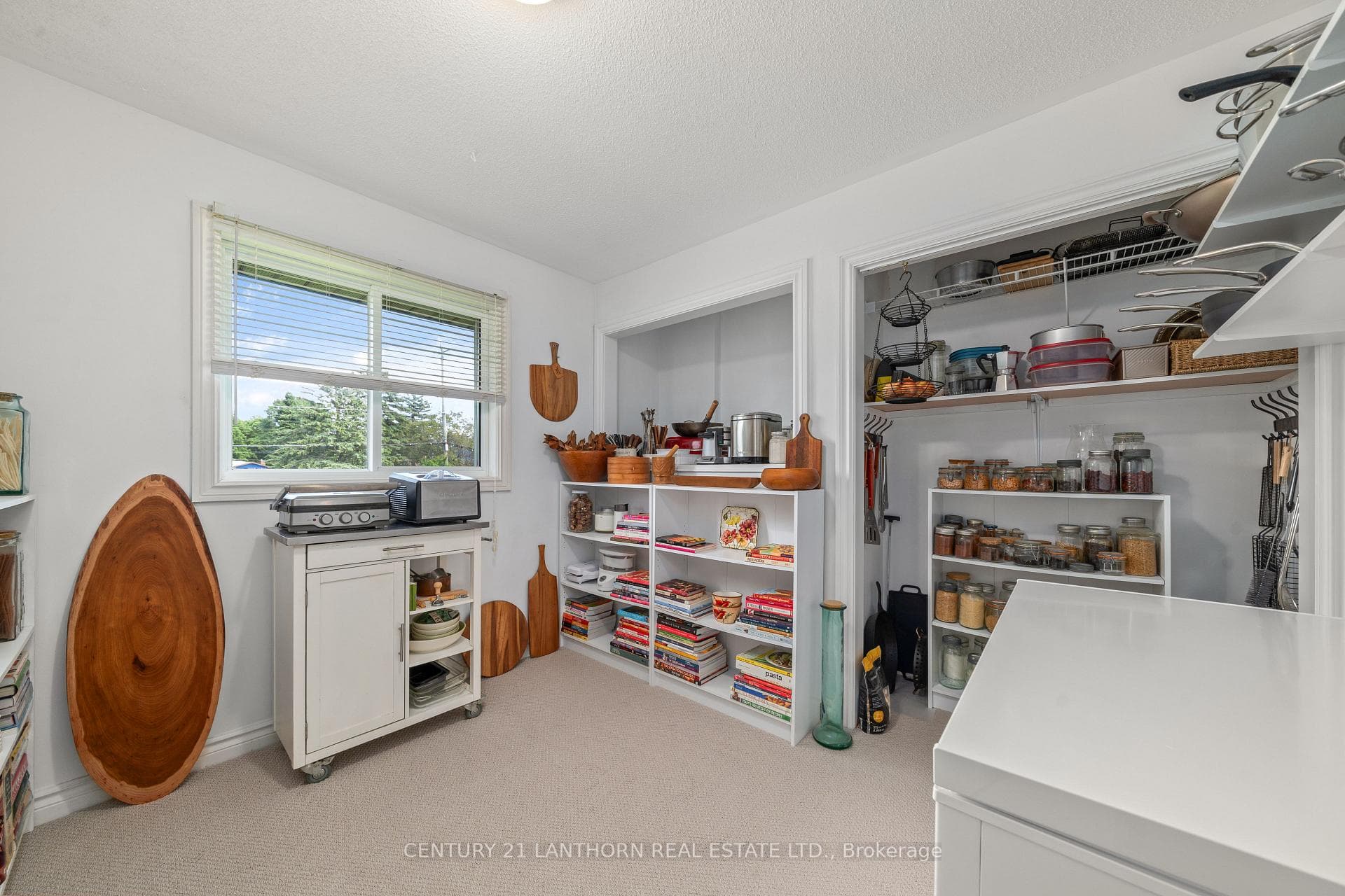 8 Parkside Road photo 19