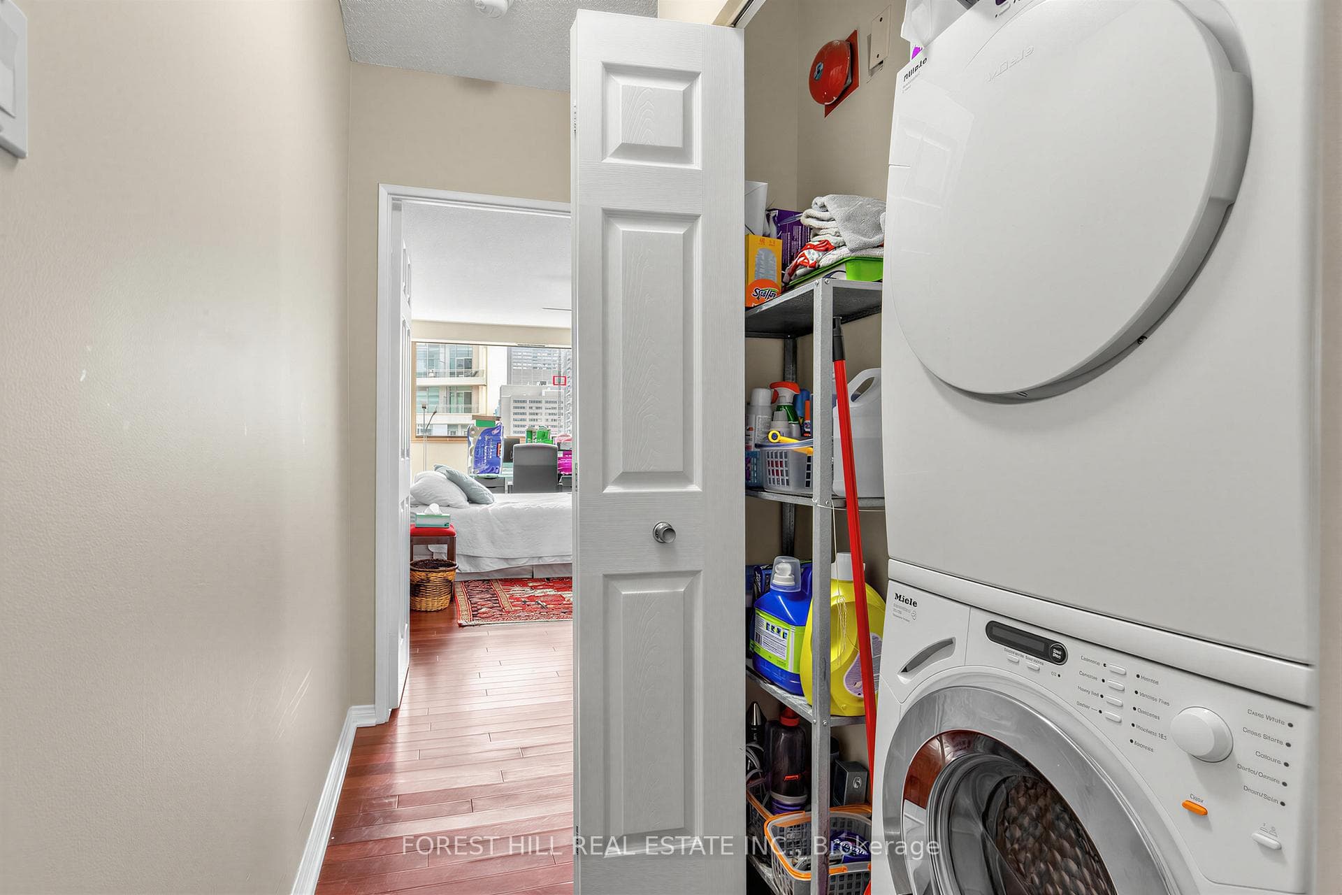 15 Mcmurrich Street Unit PH01 photo 29