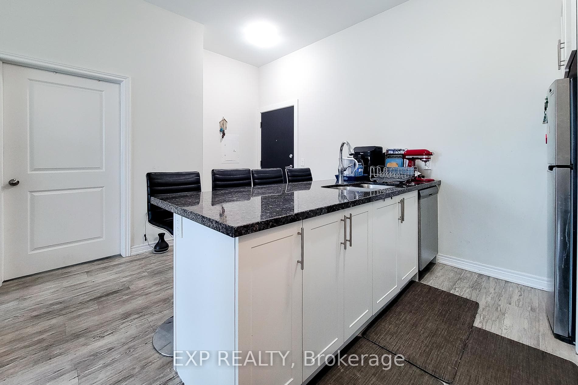 2750 King Street Unit 102 photo 15