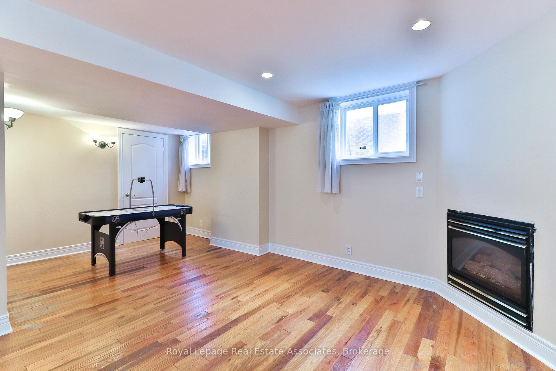 38 Eaglewood Boulevard photo 28