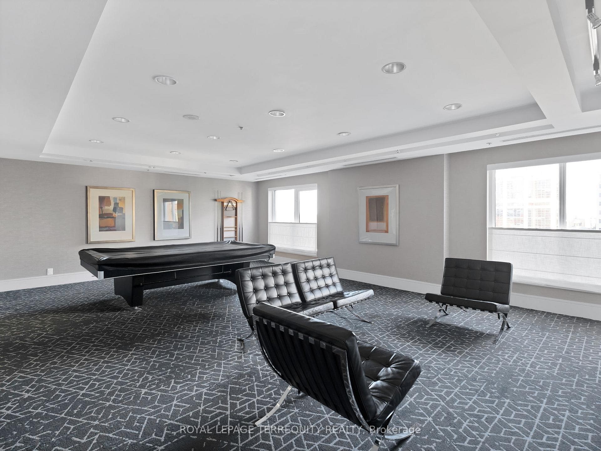 8 Park Road Unit 1601 photo 12