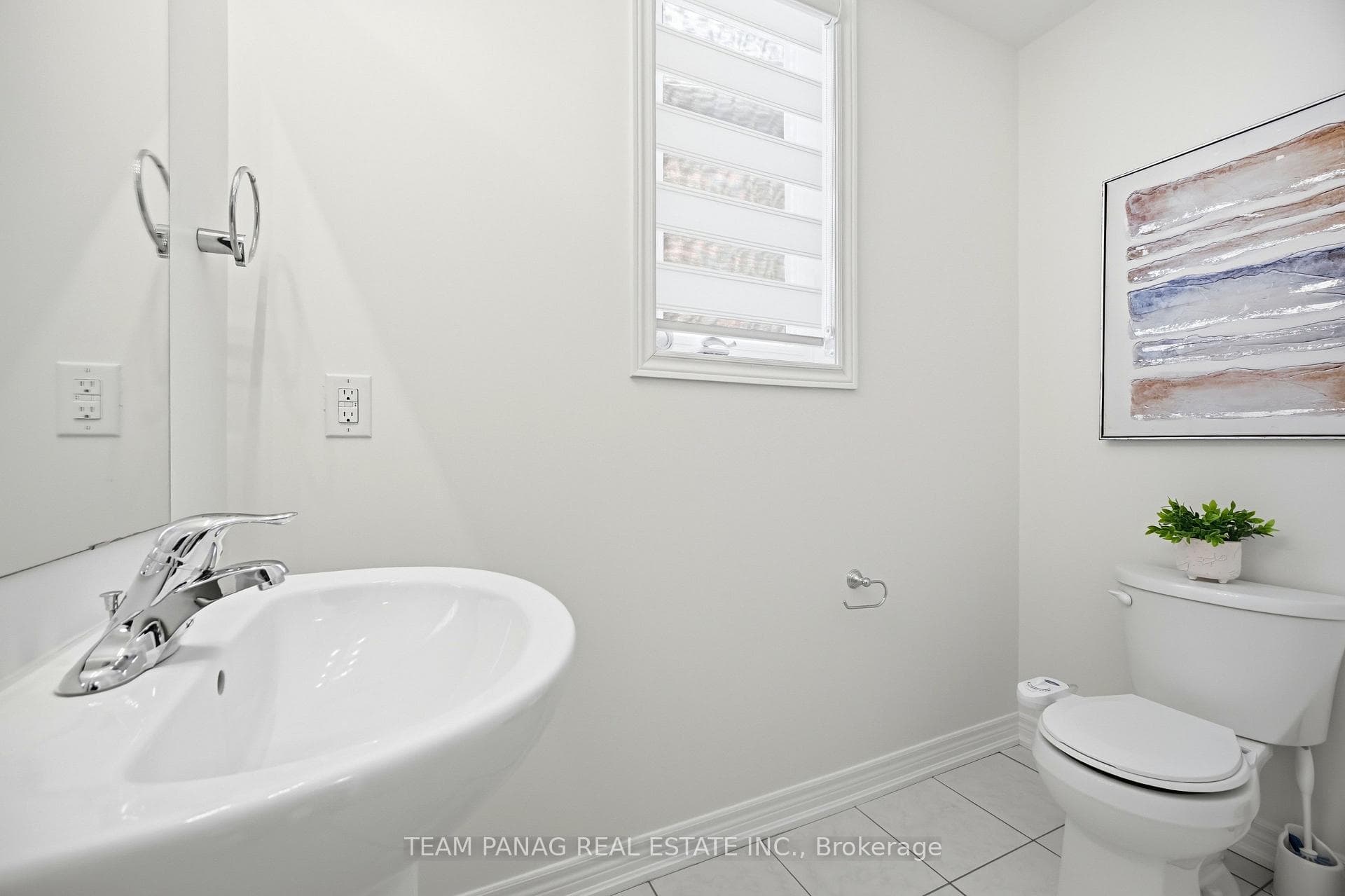 414 Royal West Drive photo 17