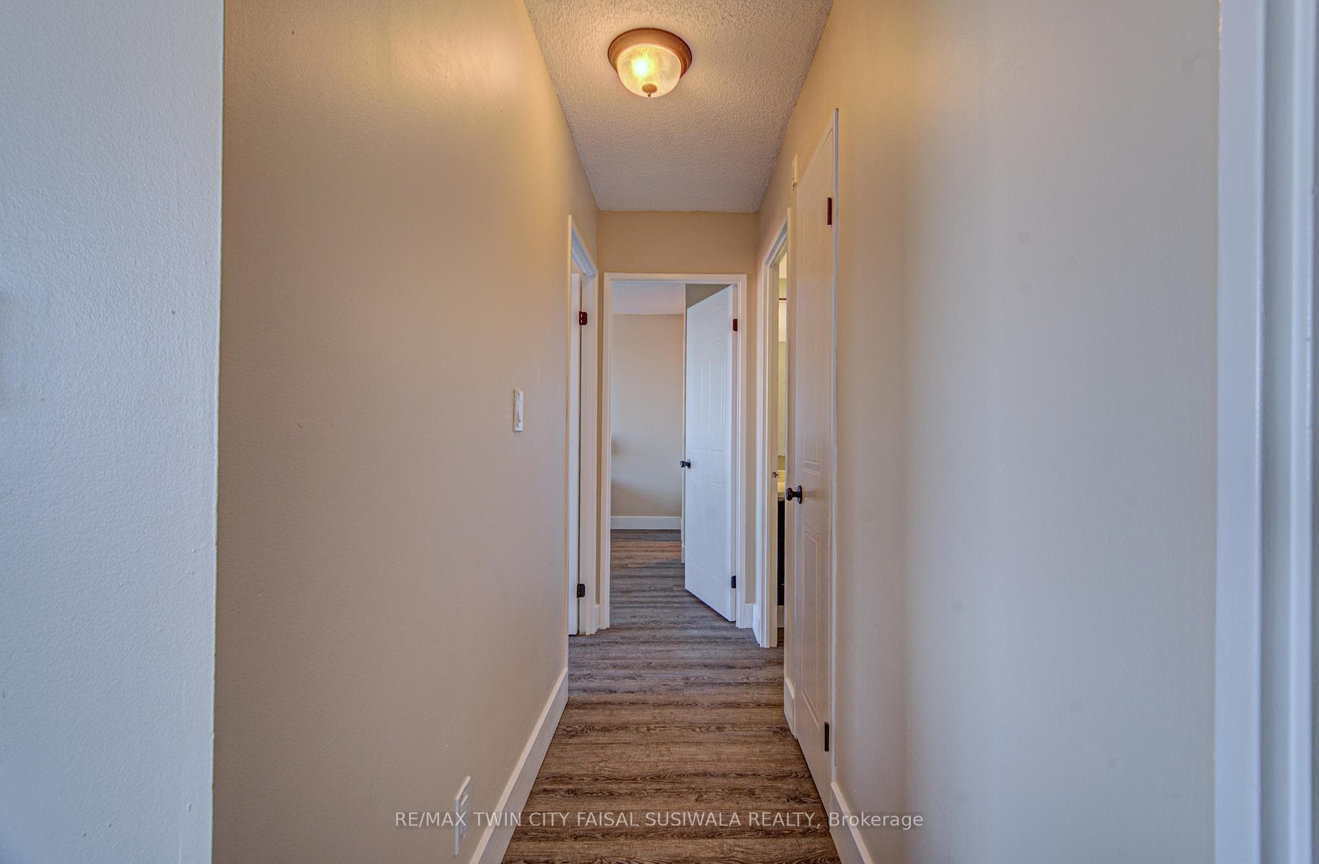 18 Holborn Court Unit 610 photo 13