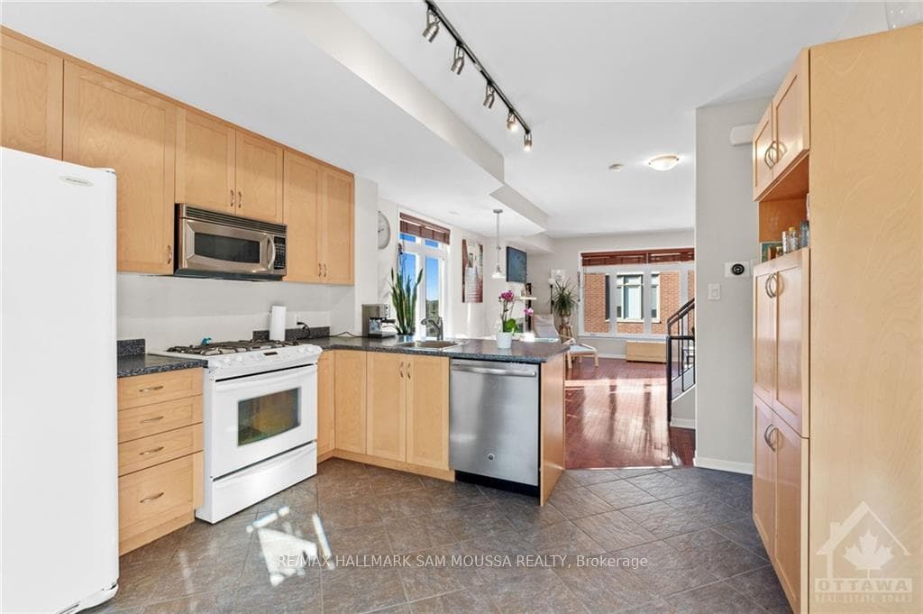 797 MONTREAL Road Unit 23 photo 10