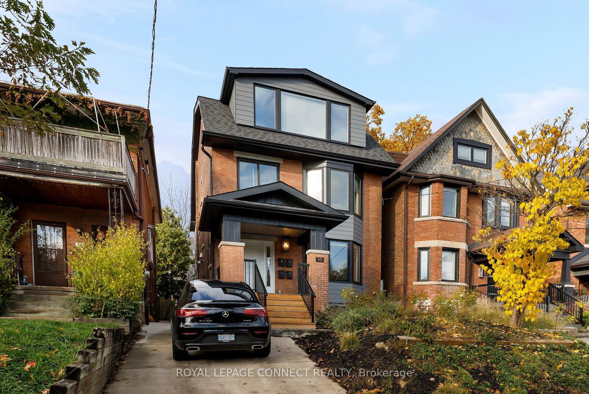 16 Rosemount Avenue photo 1