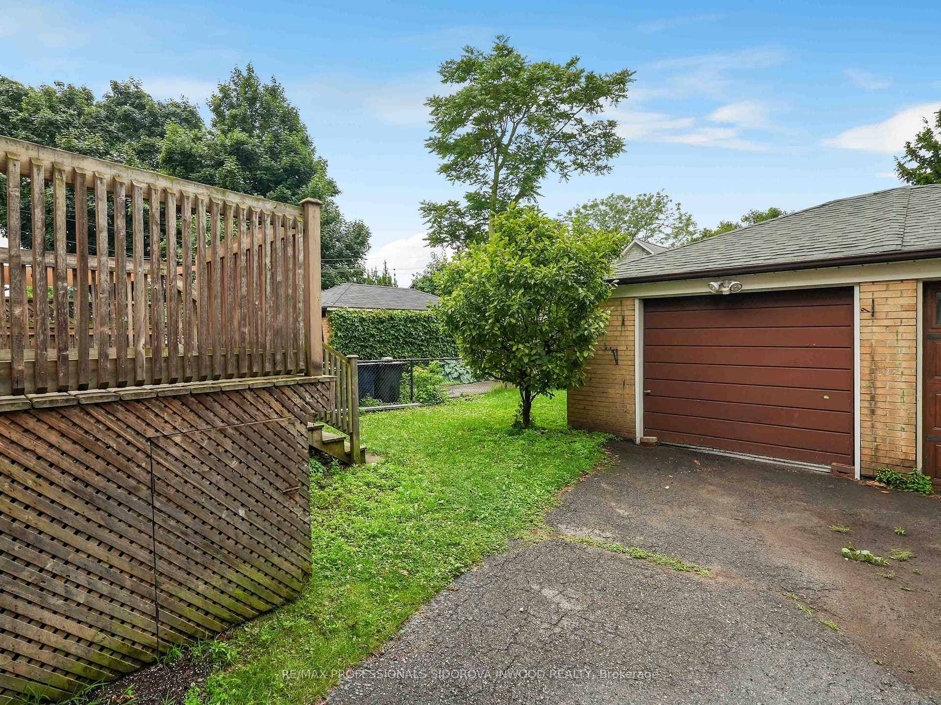 100 Beresford Avenue photo 27