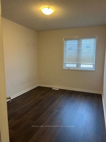 242 Gleave Terrace photo 11