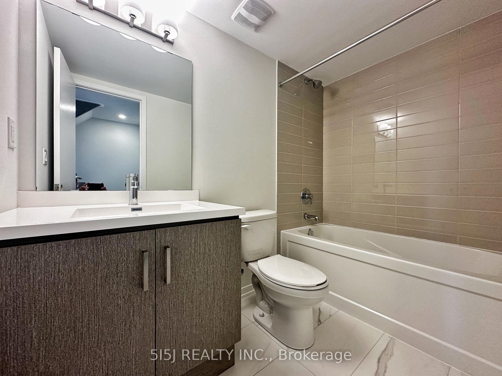 130 Honeycrisp Crescent Unit TH 326 photo 6