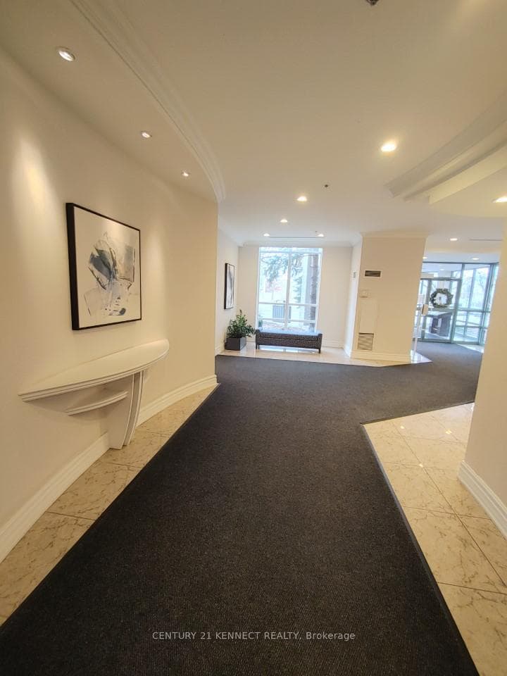 3 Ellesmere Street Unit 220 photo 3