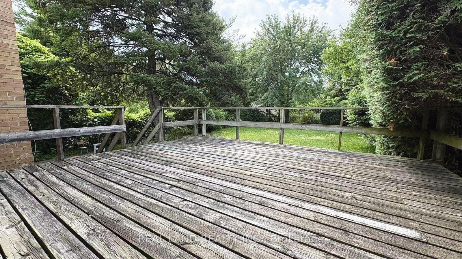 53 Lloydminster Crescent photo 22