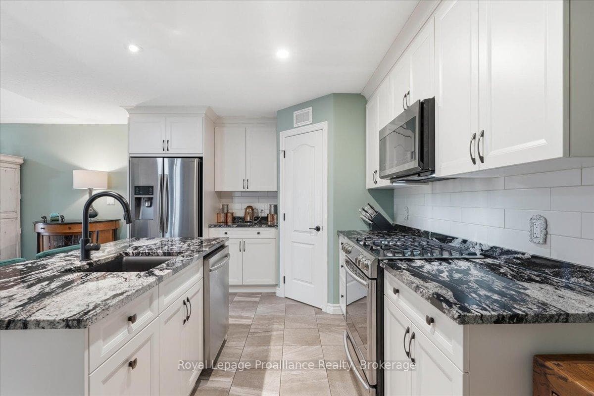 61 Conger Drive photo 7