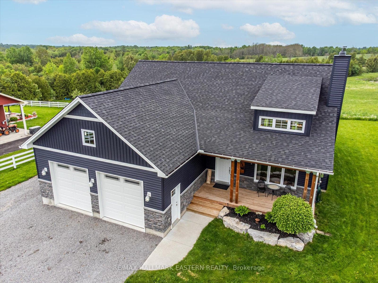 904 Skyline Road photo 2