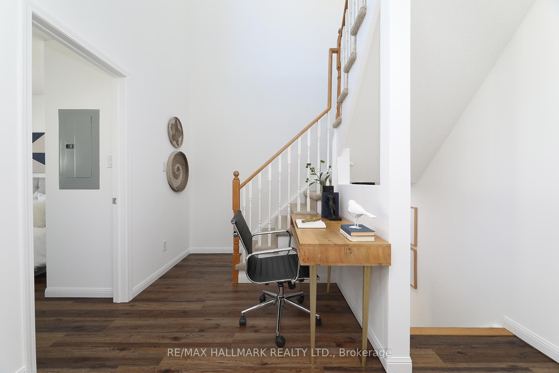 18 Laidlaw Street Unit 1005 photo 27