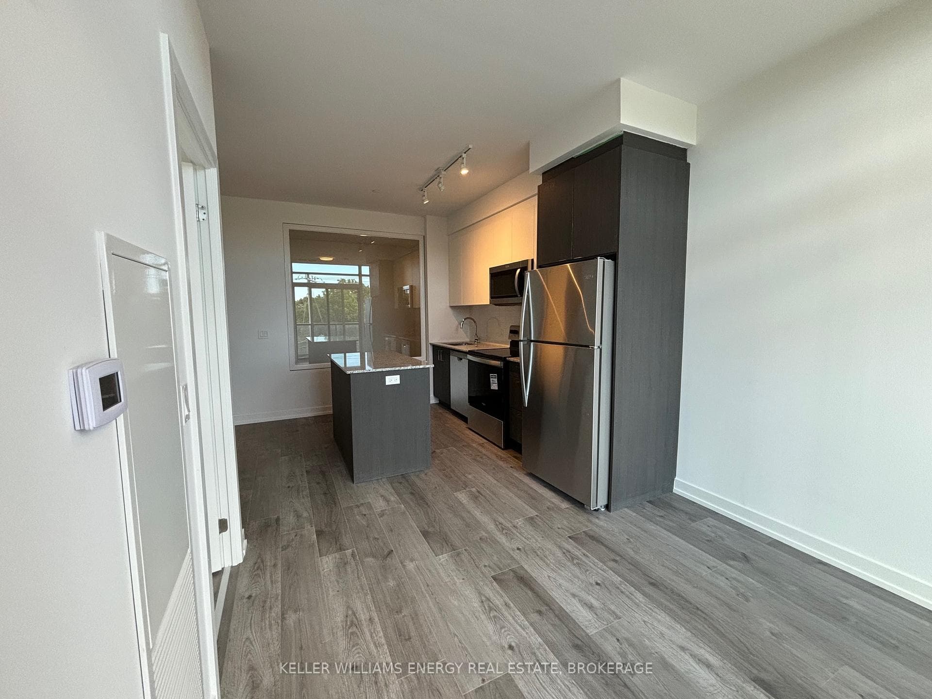 1010 Dundas Street Unit 316 photo 6
