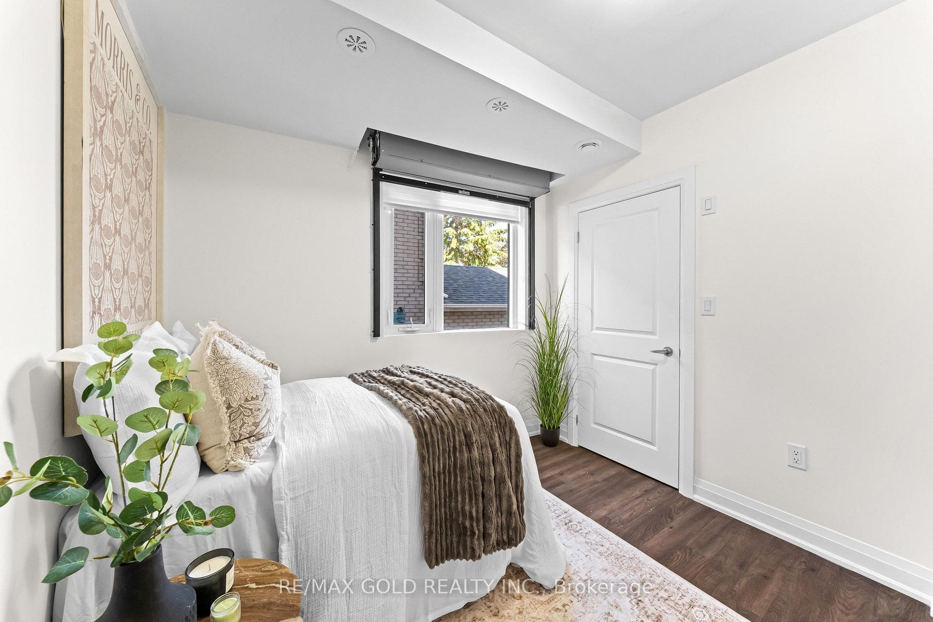 18 Coles Avenue Unit 602 photo 21