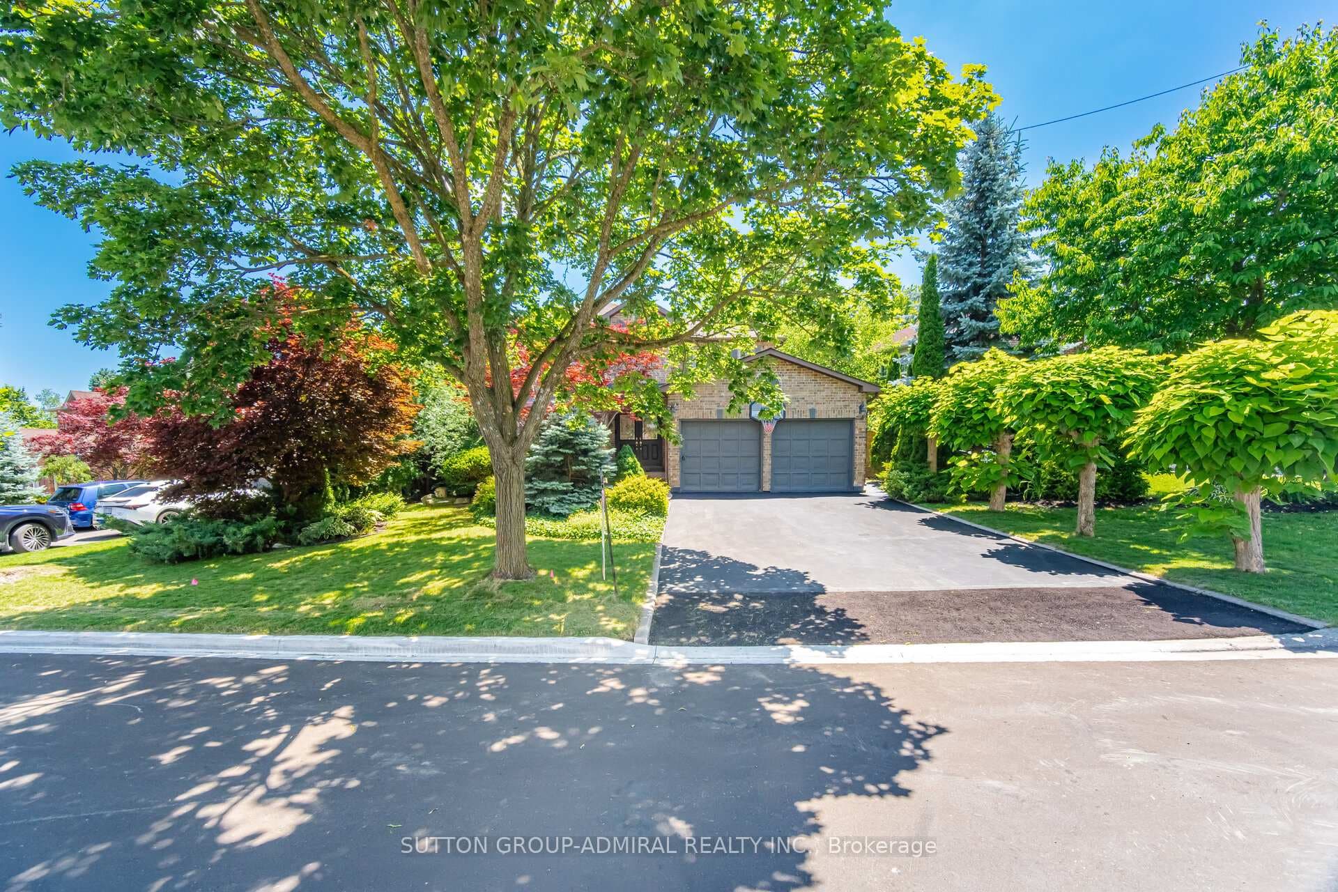 70 Topham Crescent photo 2