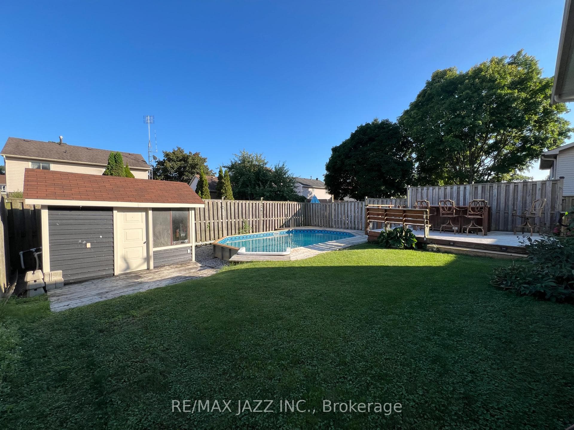 60 Brooksbank Crescent photo 15
