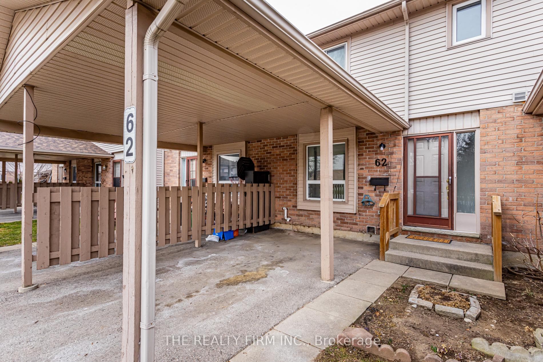 720 Deveron Crescent Unit 62 photo 3