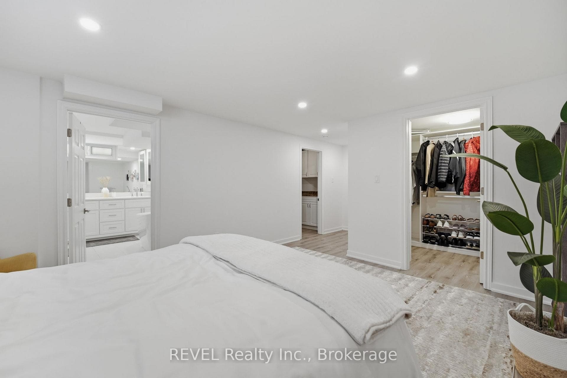 13 Crestcombe Road photo 34
