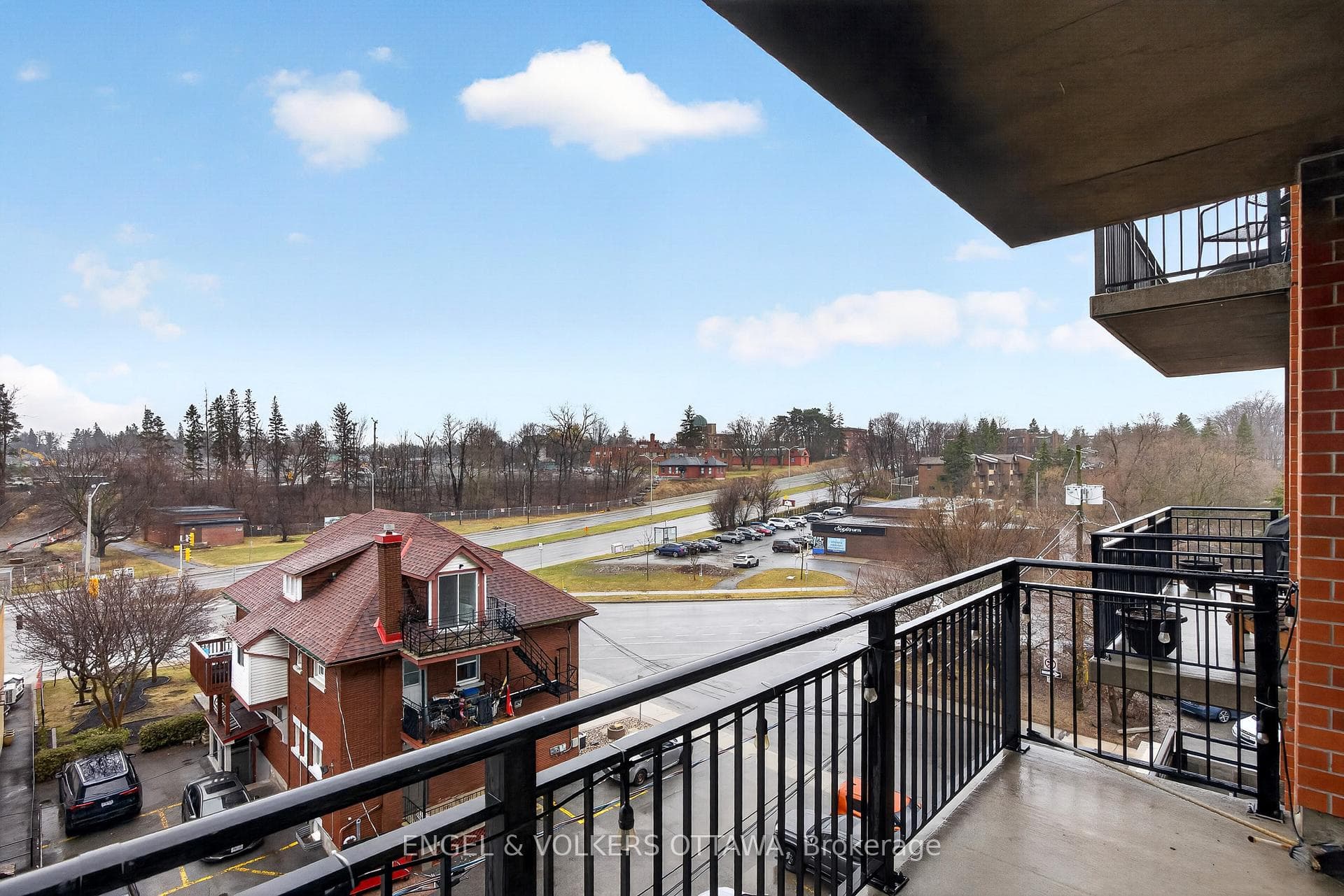 327 Breezehill Avenue Unit 410 photo 35