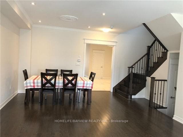 220 Paradelle Drive photo 6