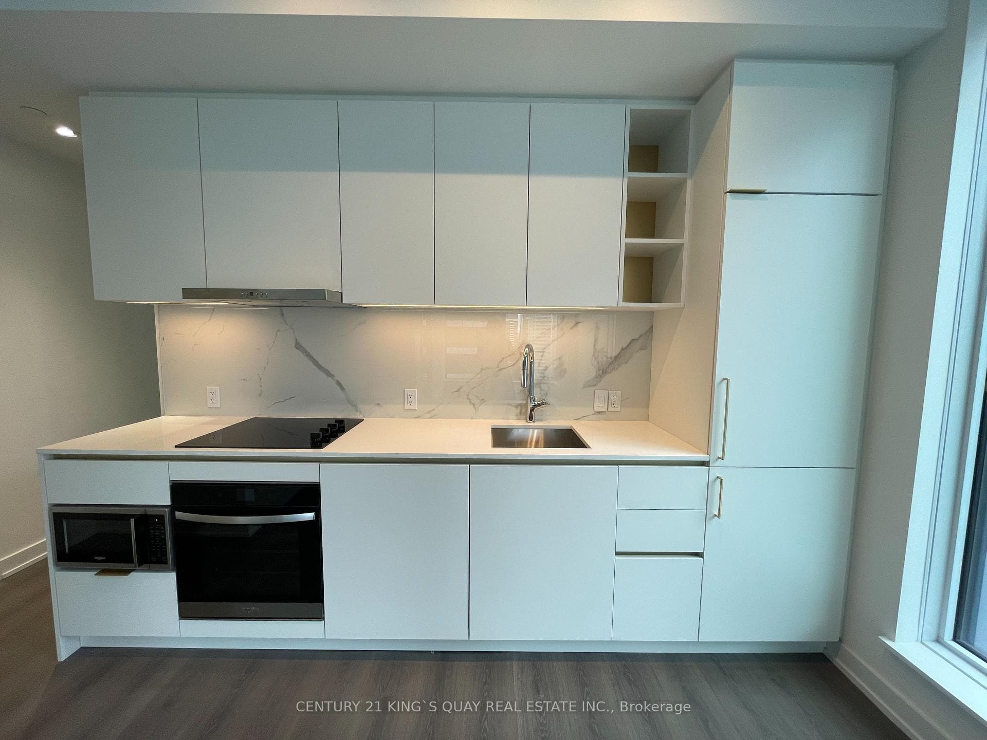 8 WELLESLEY Street Unit 1603 photo 6