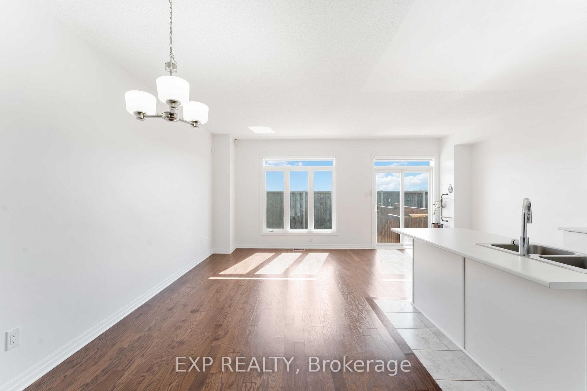 521 Rioja Street photo 8