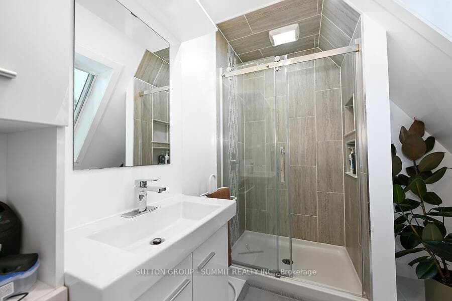 1229 Valens Road photo 19
