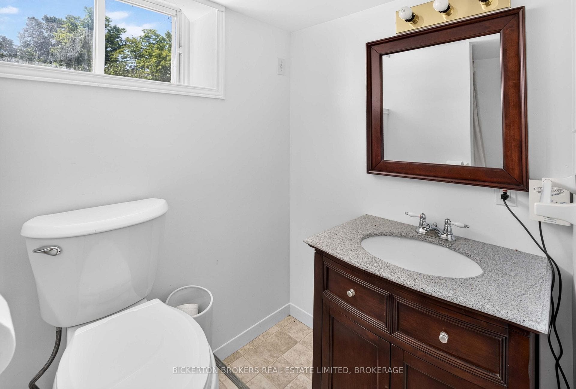 154 Eden Grove Road photo 40