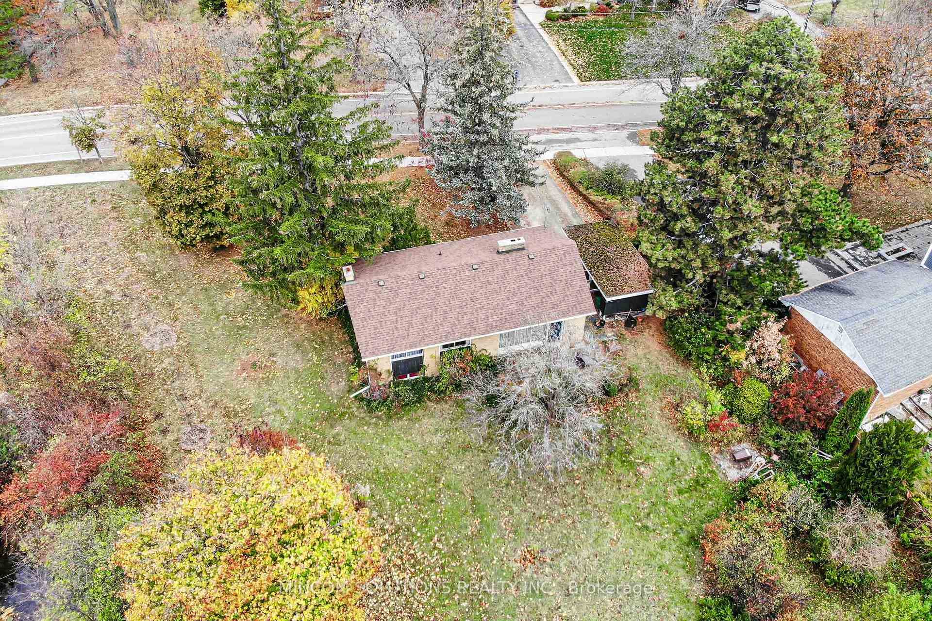2452 Thorn Lodge Drive photo 9