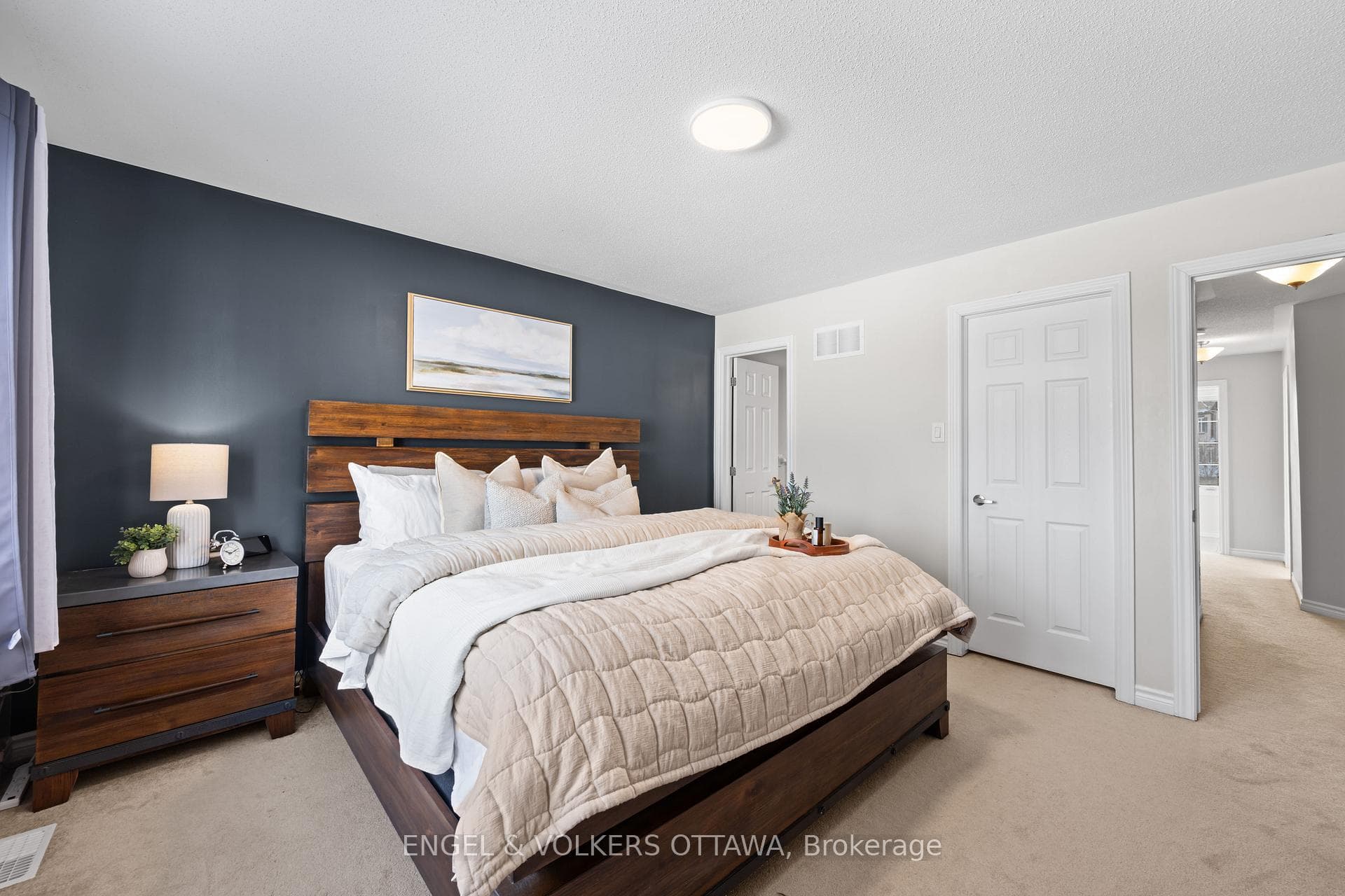 719 Maloja Way photo 27
