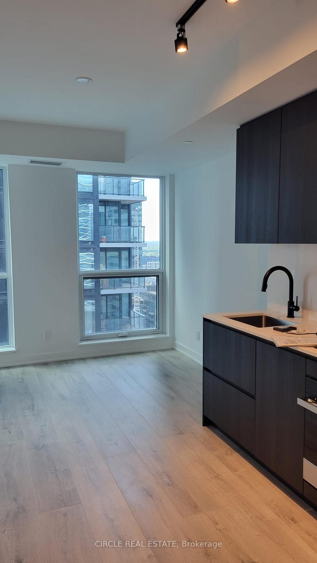 321 KING Street Unit 2705 photo 6