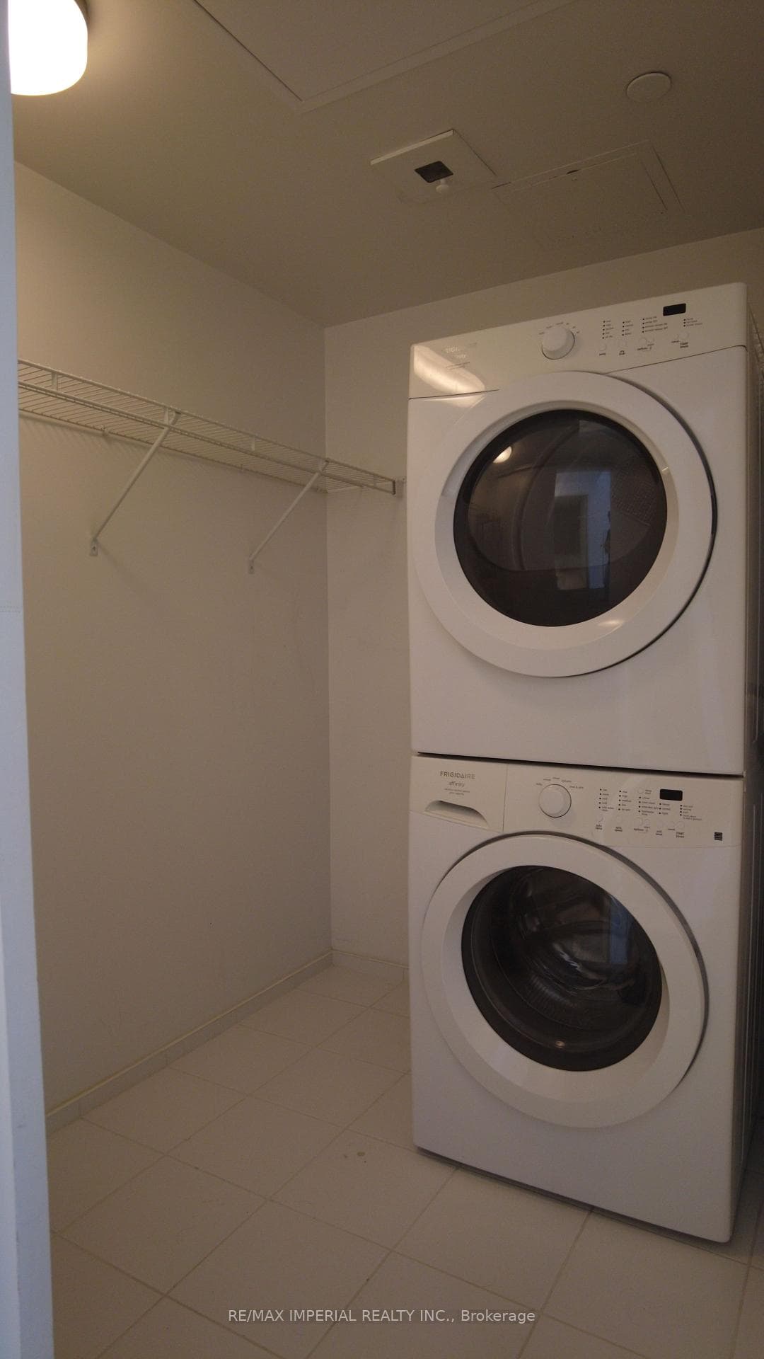 125 peter Street Unit 2411 photo 25