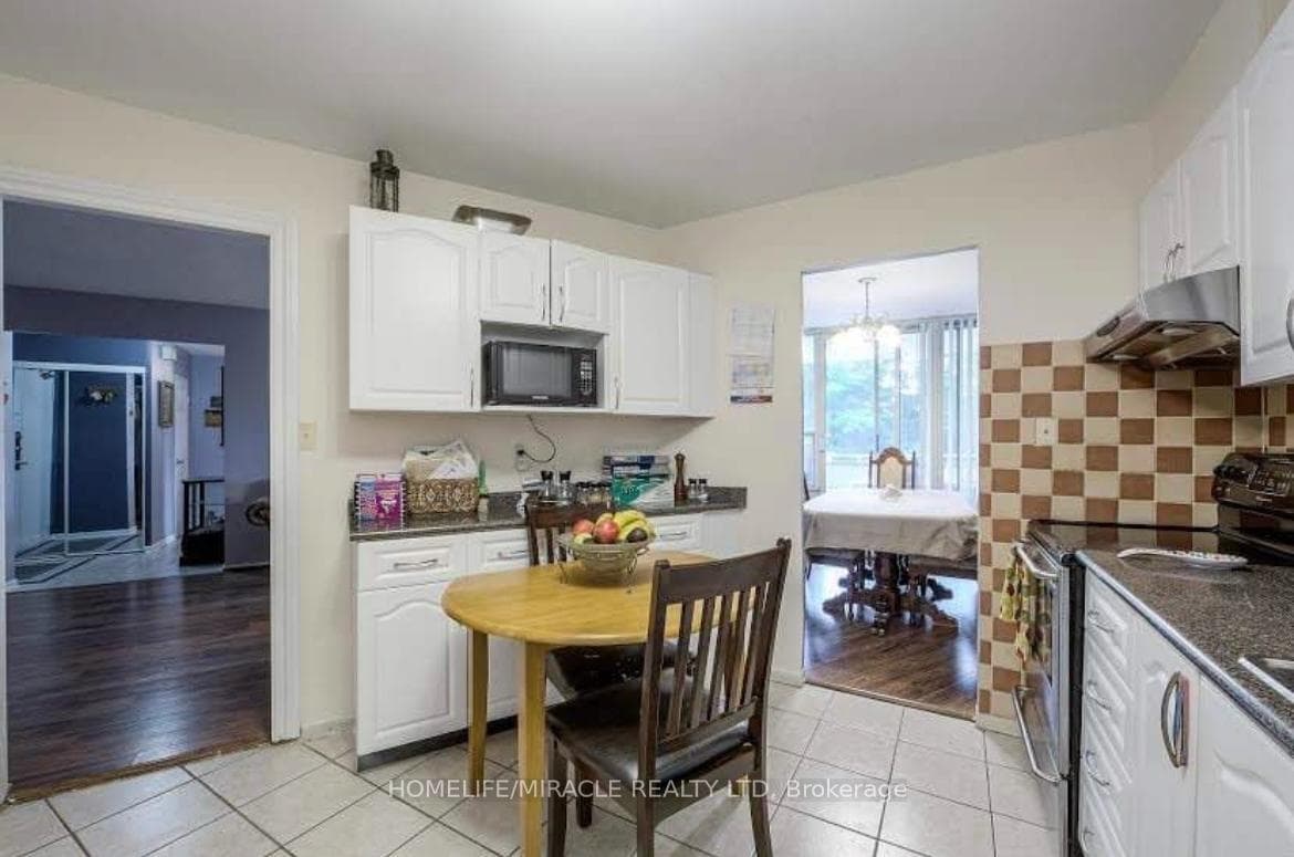 60 Pavane Linkway N/A Unit 216 photo 10