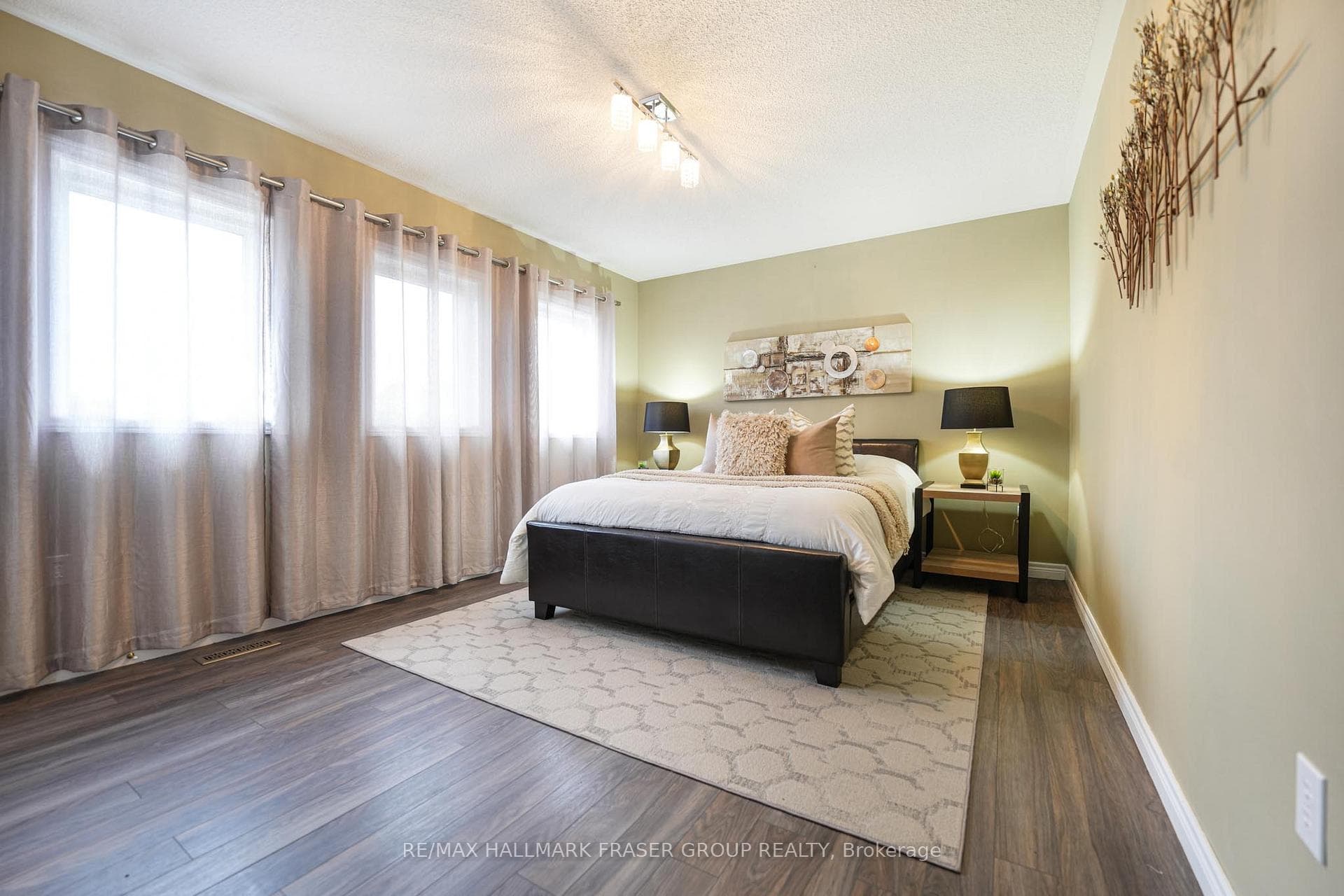 10 Mcneilage Court photo 26