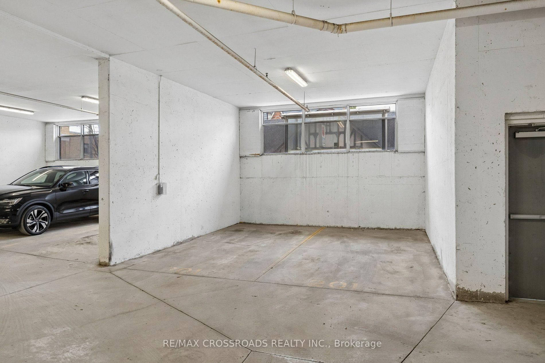 427 Aberdeen Avenue Unit 201 photo 26