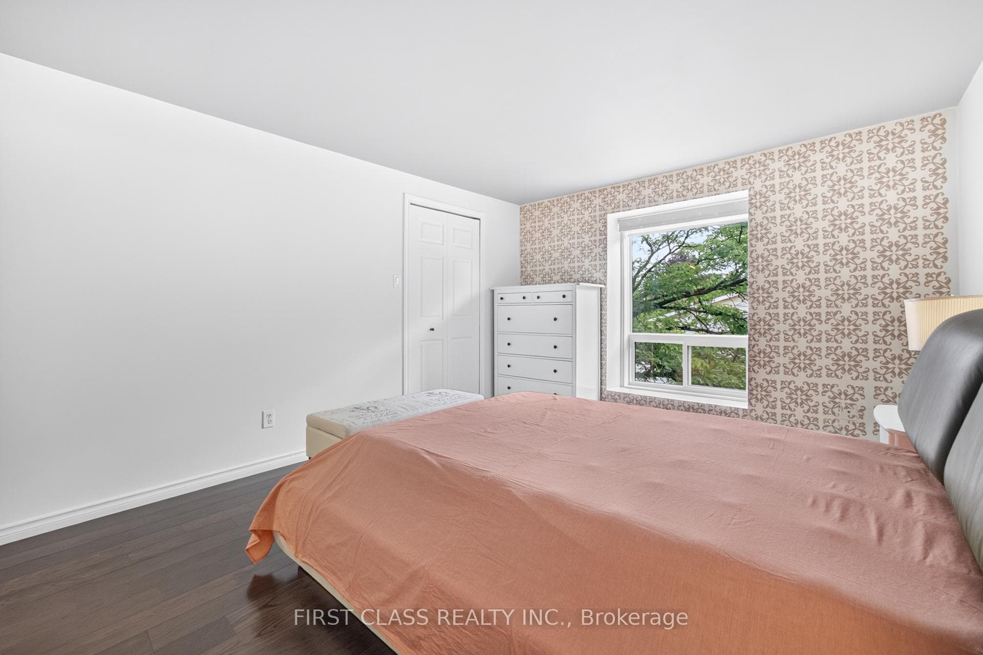 202 Royal Orchard Boulevard photo 34