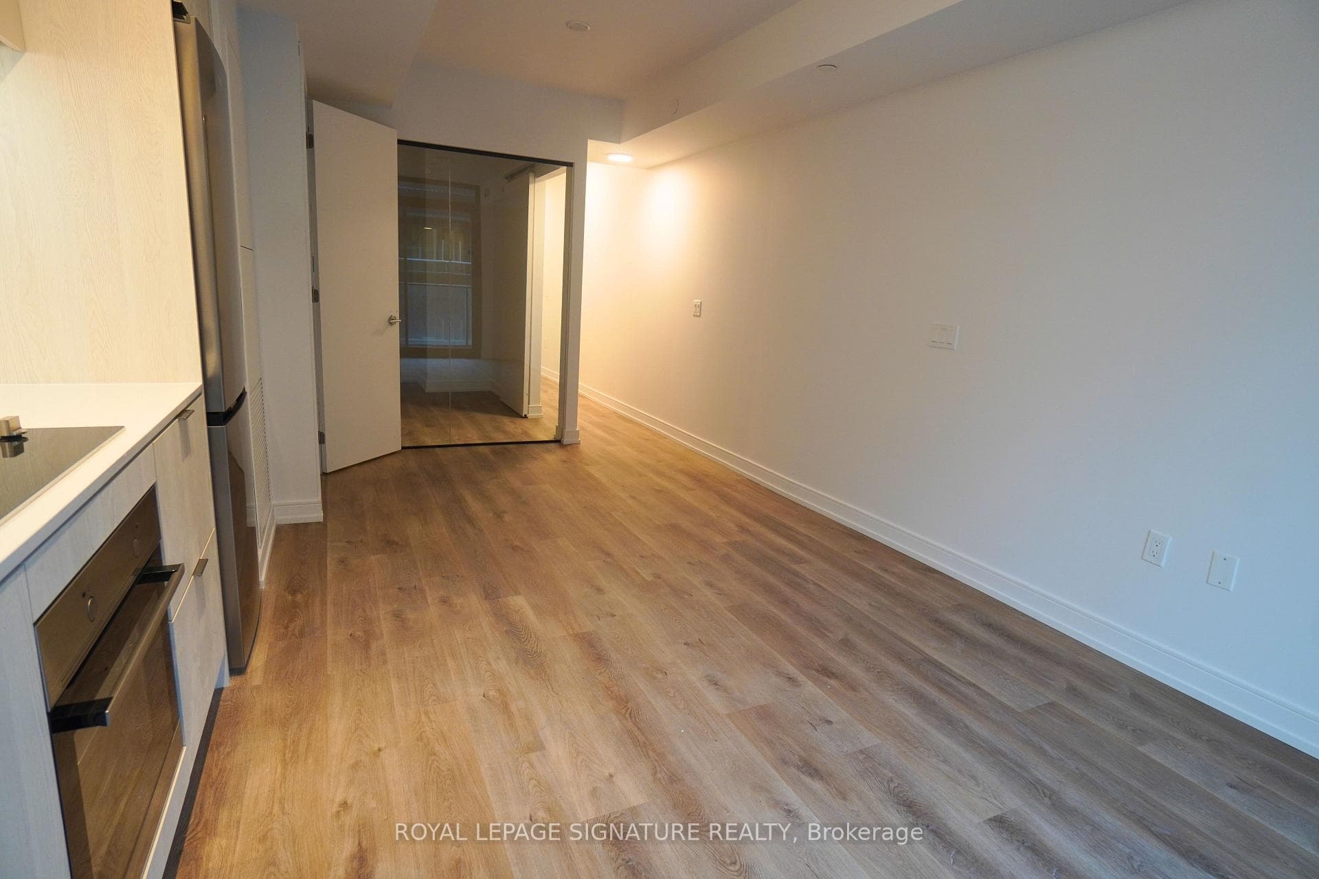 1 Jarvis Street Unit 1316 photo 2