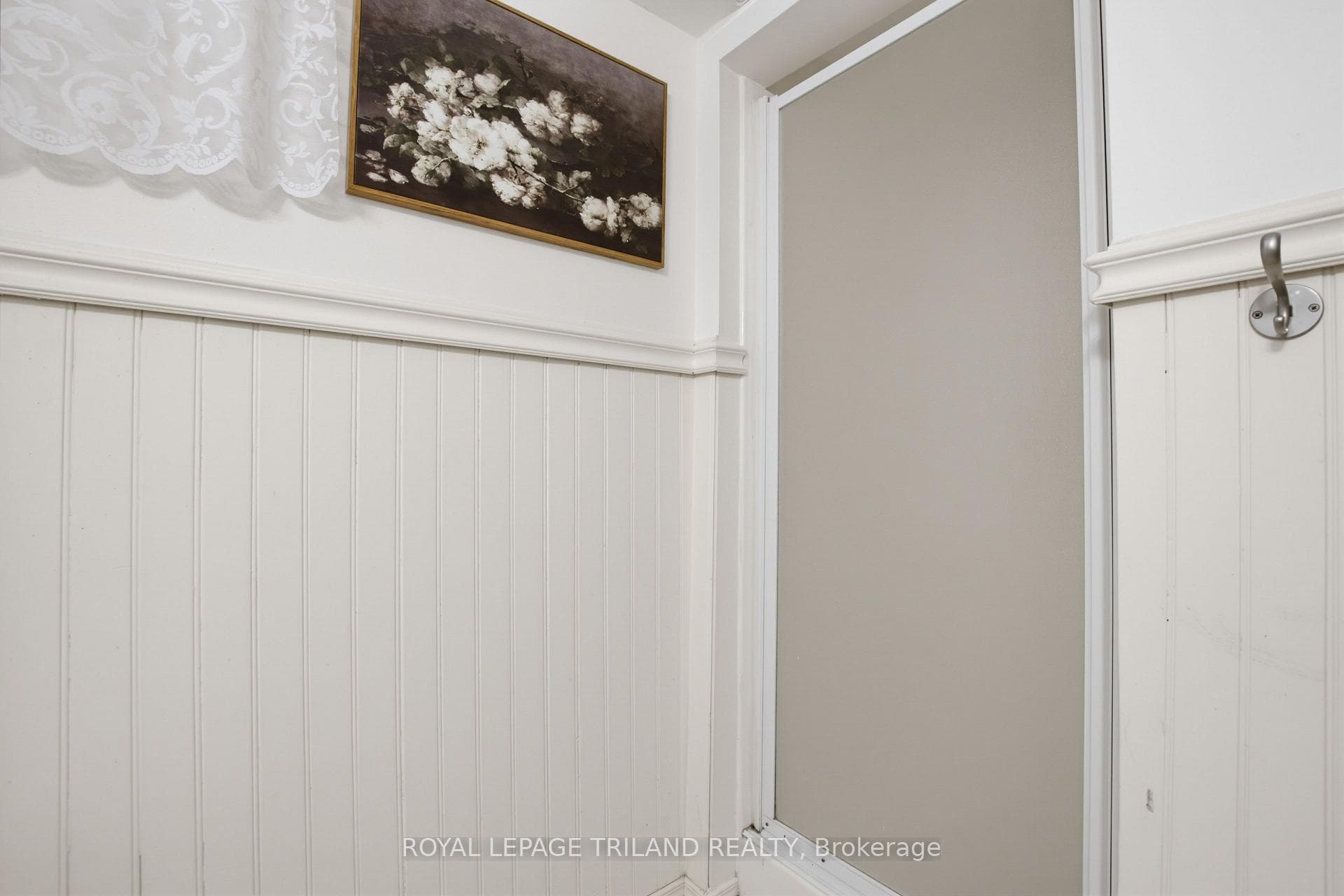 203 Tavistock Road photo 35