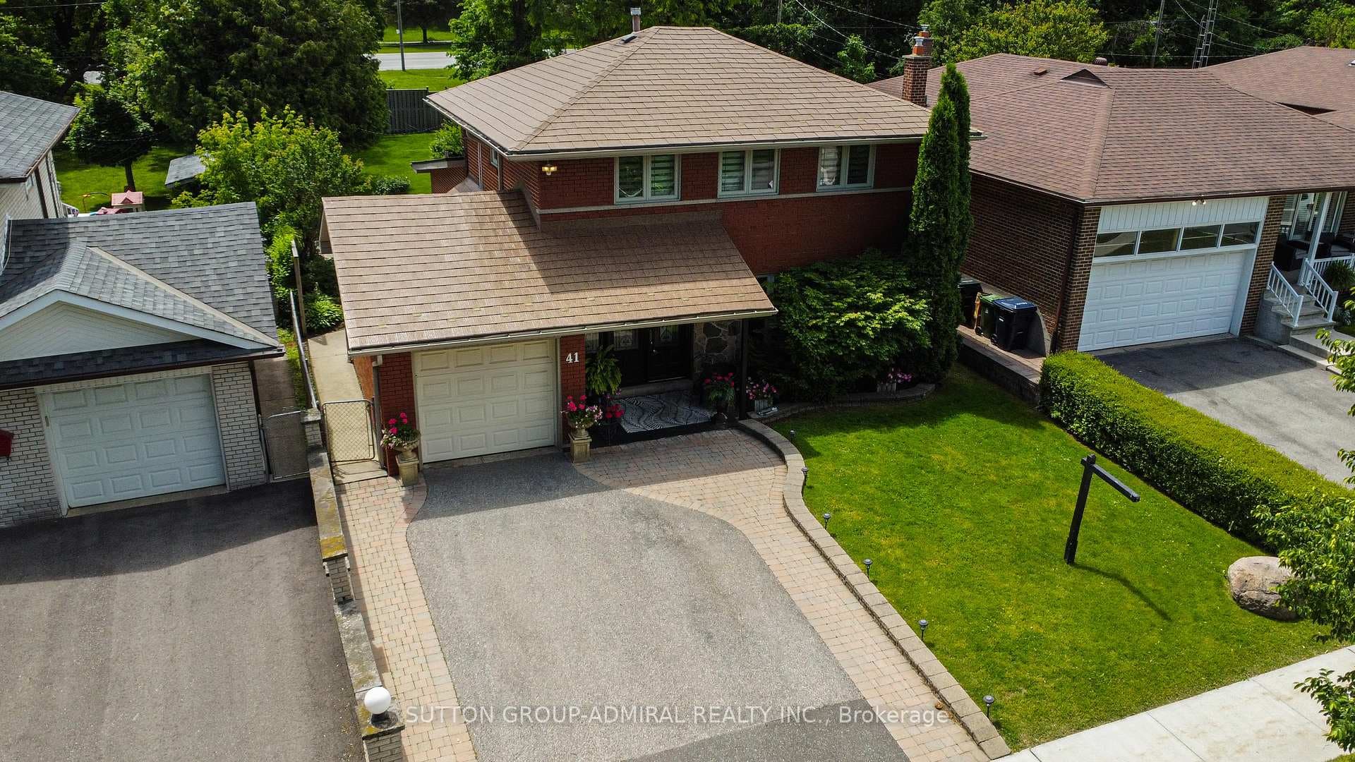 41 Hamptonbrook Drive photo 2