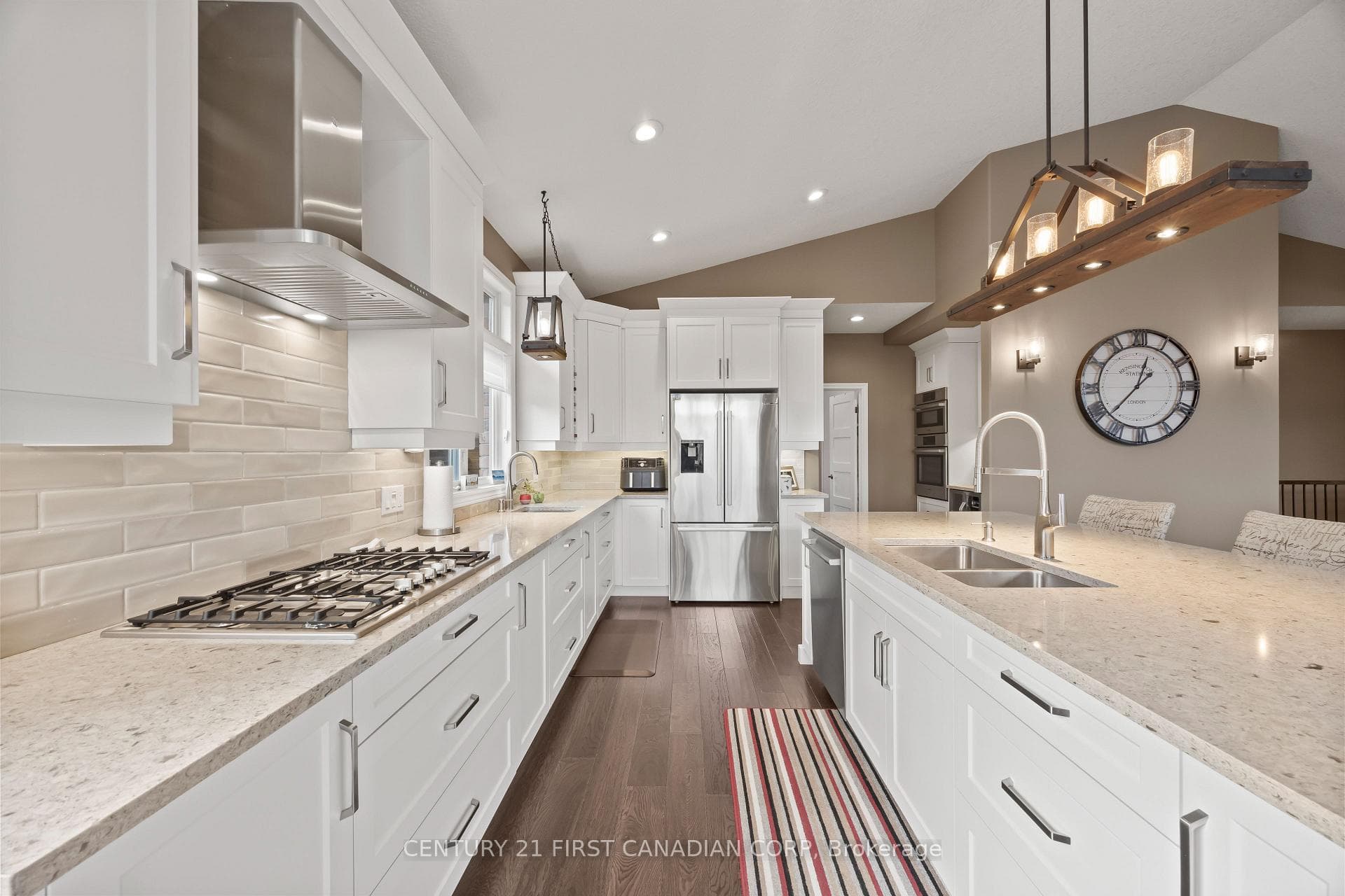 10159 Meadowlily Crescent photo 23