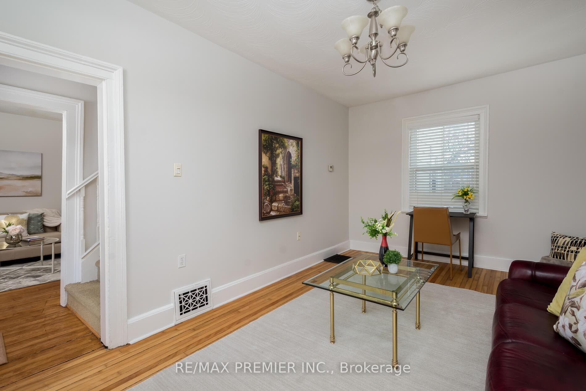 15 Elizabeth Street photo 5