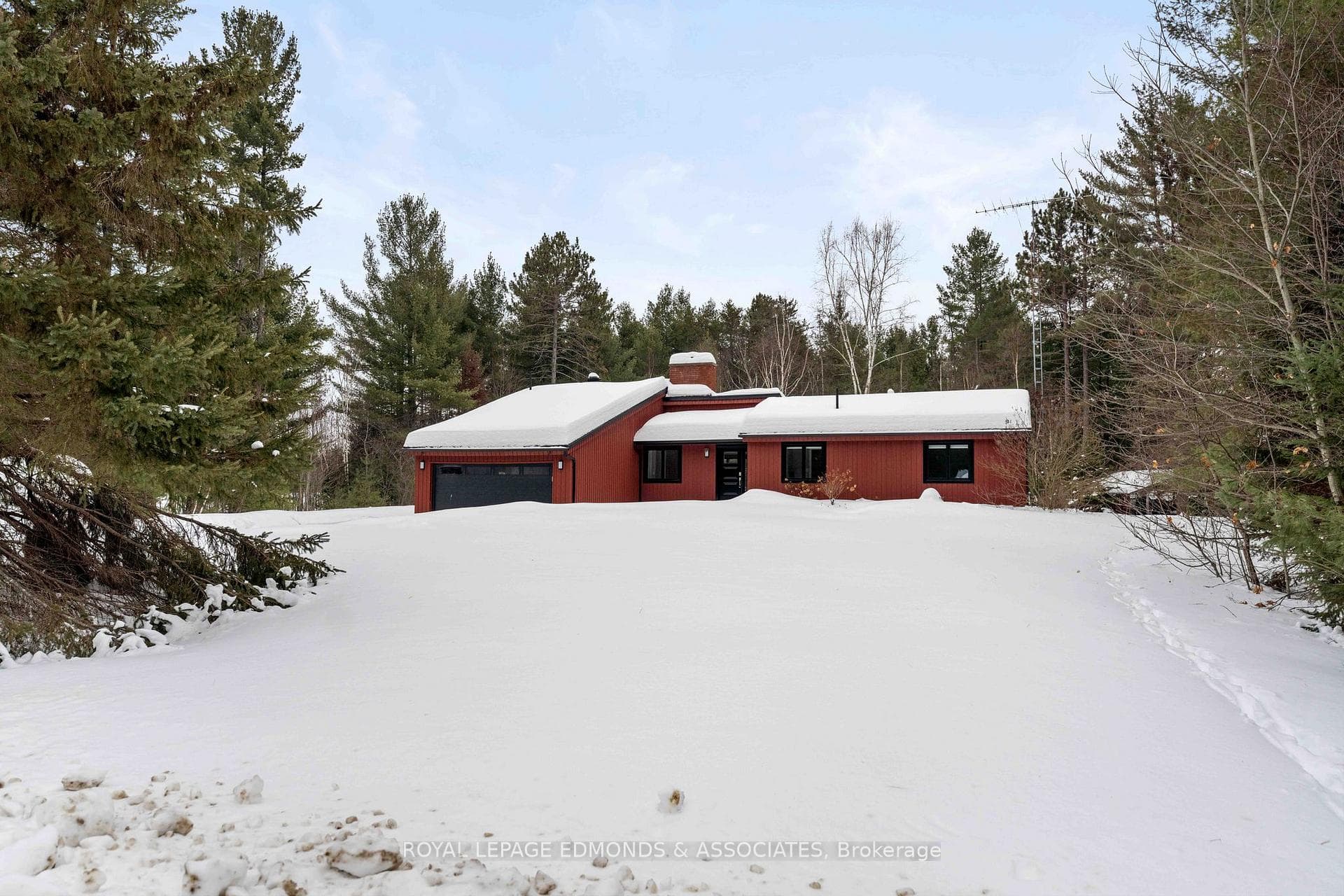 413 Black Bay Road photo 40