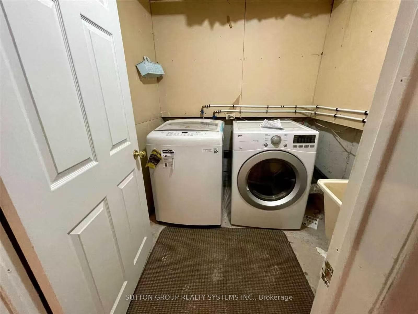 2275 Credit Valley Road Unit 100 photo 17
