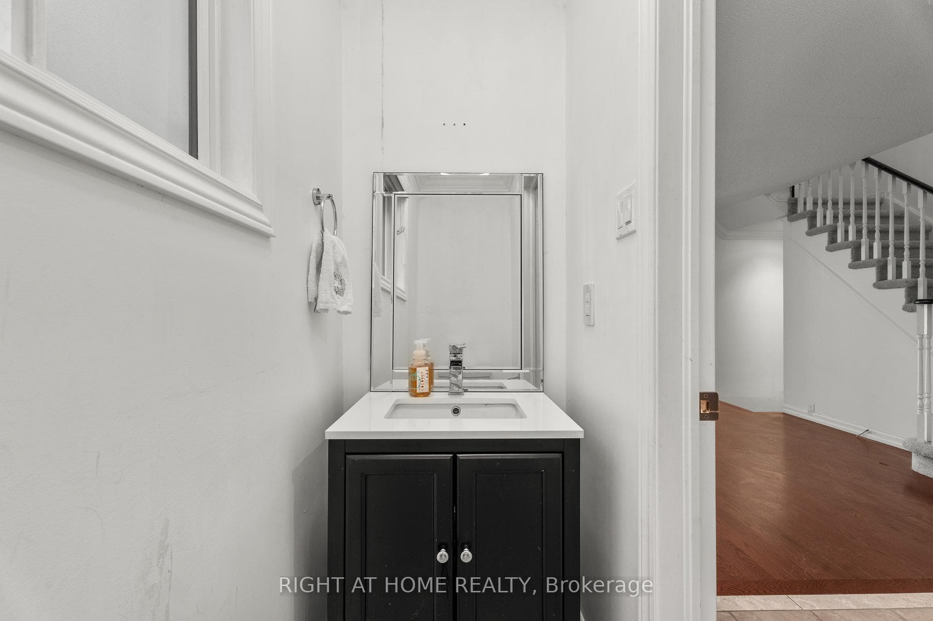 5114 Falconcrest Drive photo 5